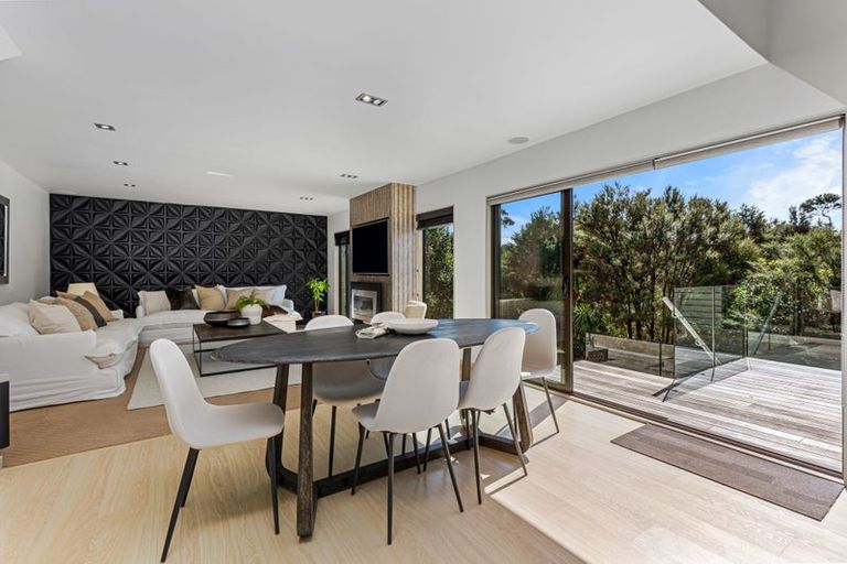 Photo of property in 47 Aberley Road, Schnapper Rock, Auckland, 0632