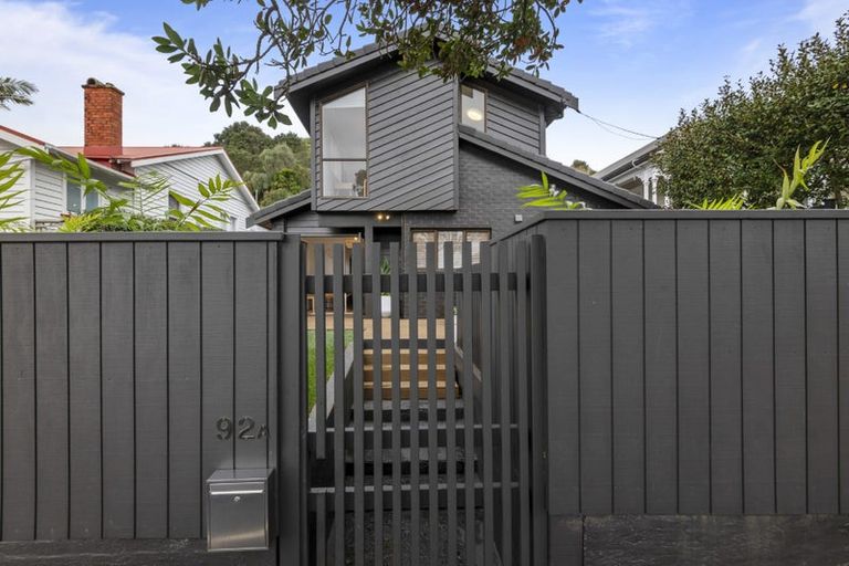 Photo of property in 1/92 Victoria Road, Devonport, Auckland, 0624