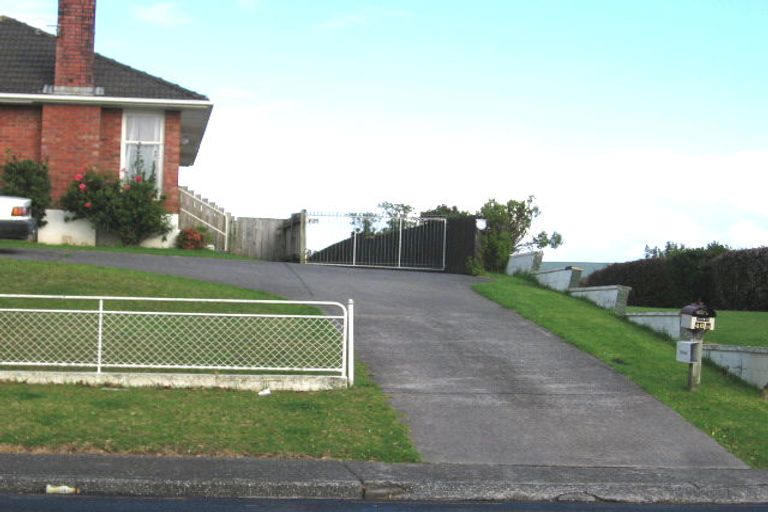 Photo of property in 46a Vodanovich Road, Te Atatu South, Auckland, 0610