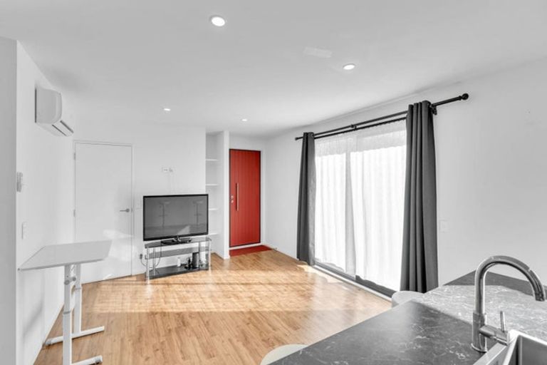 Photo of property in 393b Linwood Avenue, Bromley, Christchurch, 8062