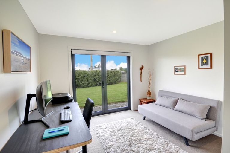 Photo of property in 1 Railway Lane, Outram, 9019