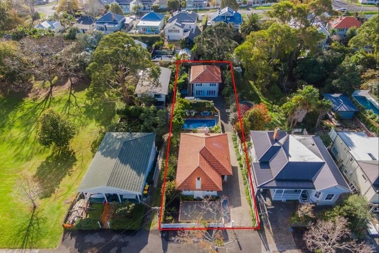 Photo of property in 34 Hastings Parade, Devonport, Auckland, 0624