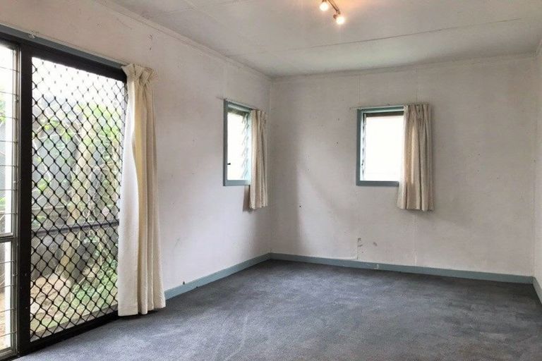 Photo of property in 1/24 Edinburgh Avenue, Rosehill, Papakura, 2113