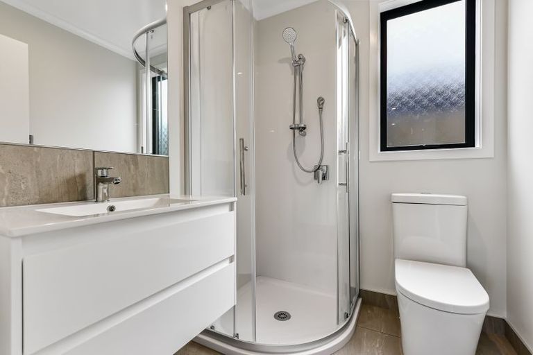 Photo of property in 73 Waruhia Crescent, Rototuna North, 3281