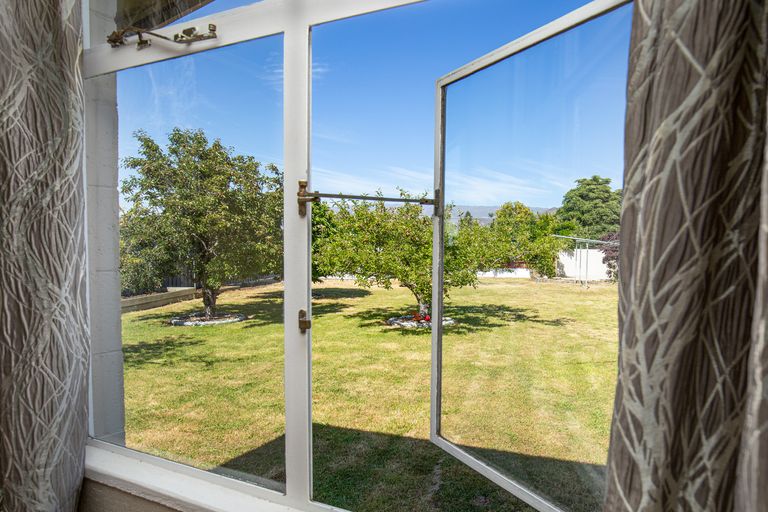 Photo of property in 73 Shields Street, Clyde, 9330