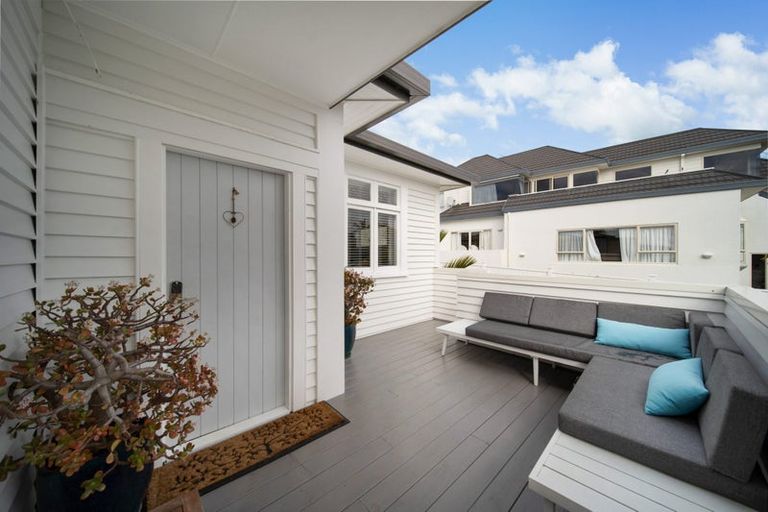 Photo of property in 15 Sea View Terrace, Cockle Bay, Auckland, 2014