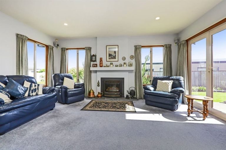 Photo of property in 6 Saint Hill Rise, Havelock North, 4130