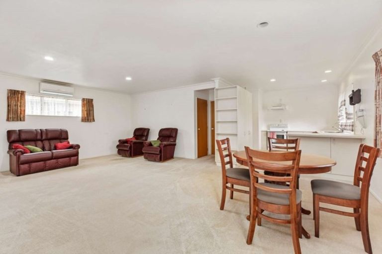 Photo of property in 1/17 Youngs Road, Papakura, 2110