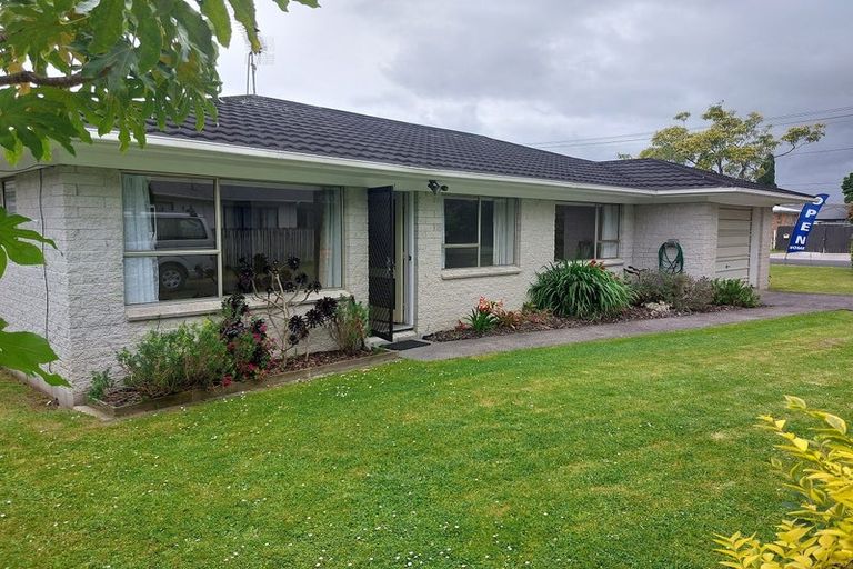 Photo of property in 1/10 Fernaig Street, Papakura, 2110