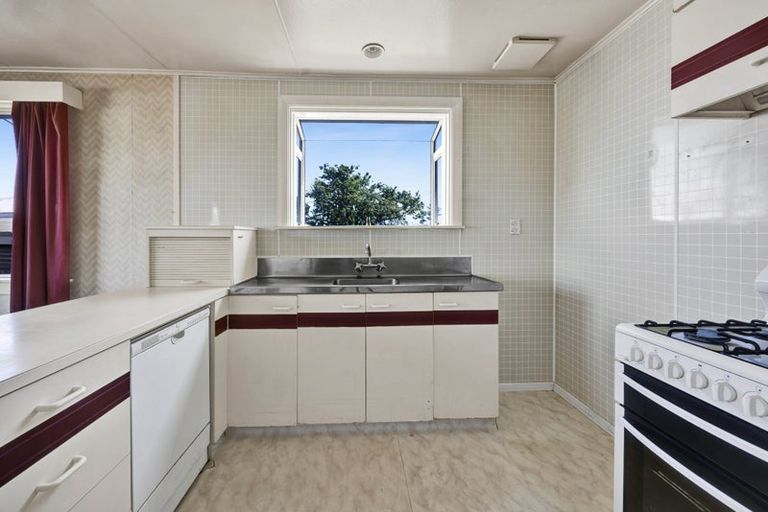 Photo of property in 6 Buchanan Place, Hawera, 4610