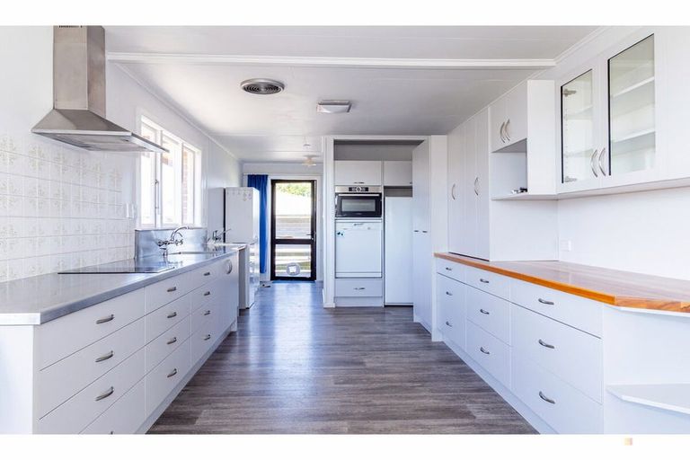 Photo of property in 6 Durham Street, Waimate, 7924