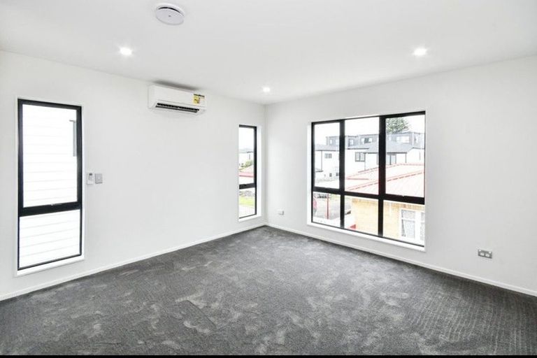 Photo of property in 115b Russell Road, Manurewa, Auckland, 2102