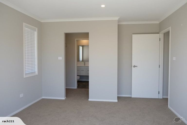 Photo of property in 104 Whakaturou Crescent, Pyes Pa, Tauranga, 3112