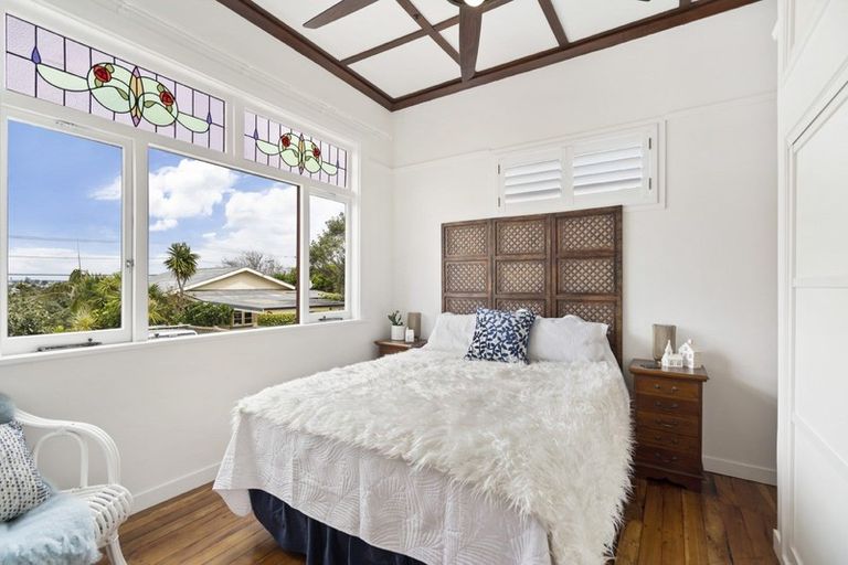 Photo of property in 50a Ngataringa Road, Devonport, Auckland, 0624