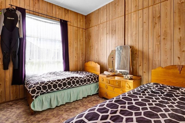 Photo of property in 9 Napier Street, Opunake, 4616