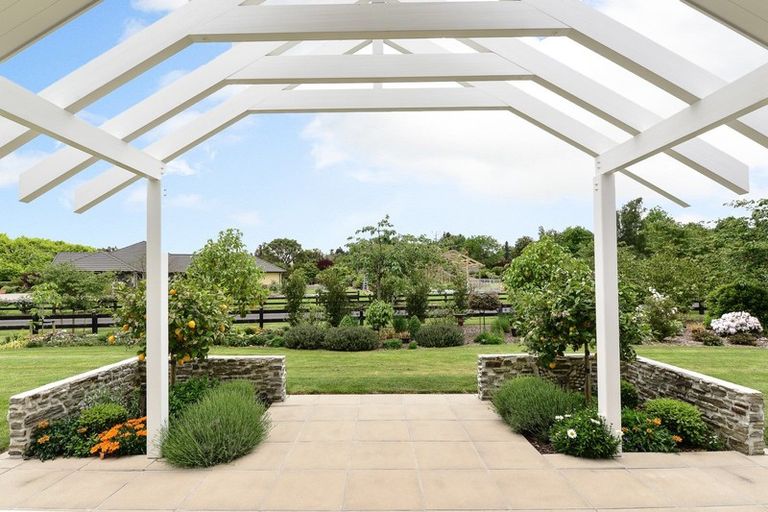 Photo of property in 2 September Grove, Tamahere, Hamilton, 3283