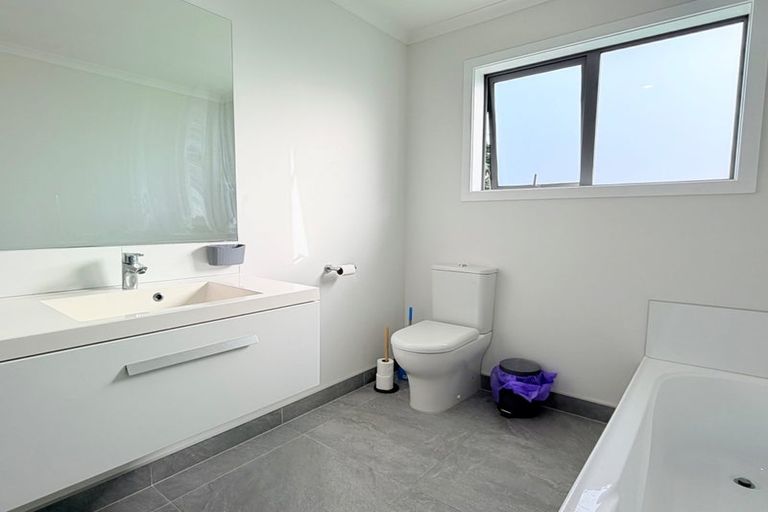 Photo of property in 9 Taraiti Crescent, Kenepuru, Porirua, 5022