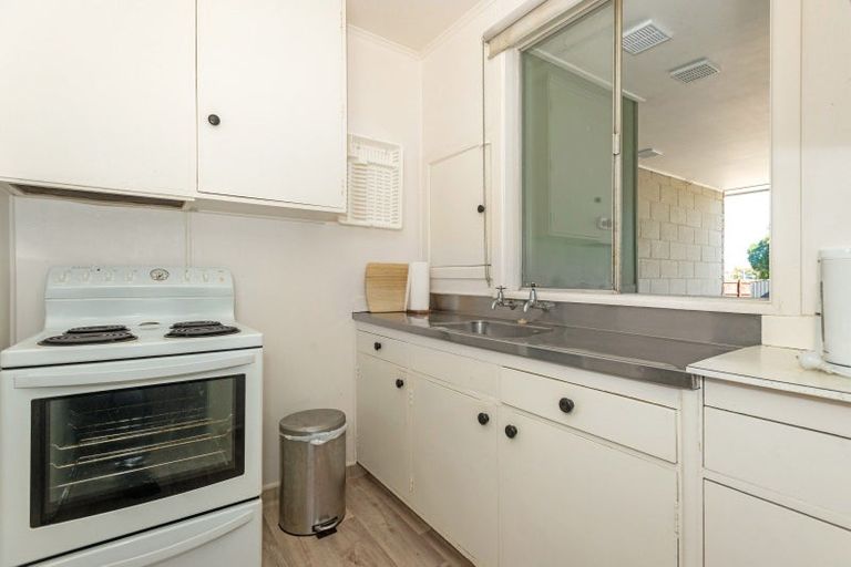 Photo of property in 2/735 Aberdeen Road, Te Hapara, Gisborne, 4010