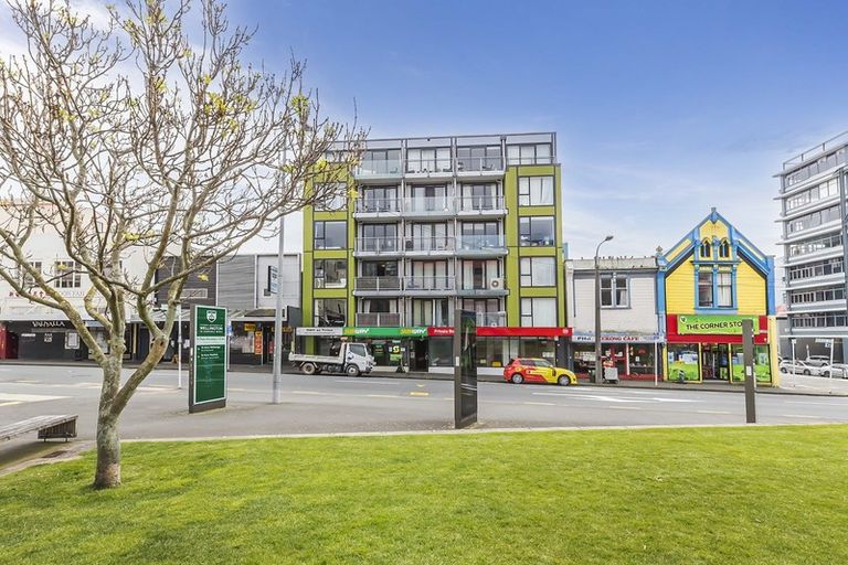 Photo of property in Dual Apartments, 306/142 Vivian Street, Te Aro, Wellington, 6011