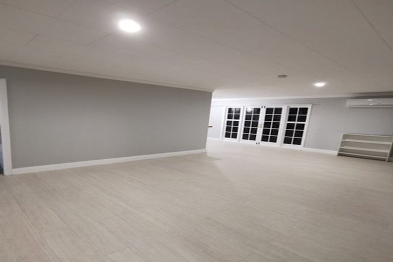 Photo of property in 10 Korokoro Road, Korokoro, Lower Hutt, 5012