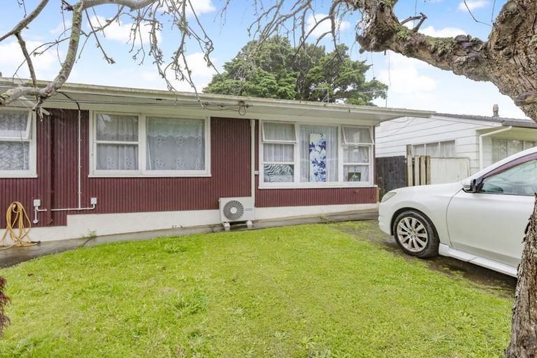 Photo of property in 4 Butterworth Avenue, Opaheke, Papakura, 2113