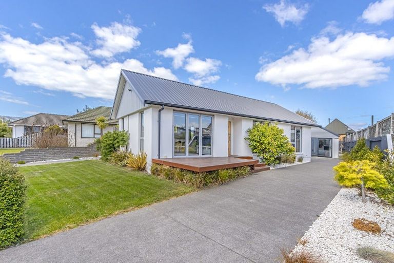 Photo of property in 6 Clarevale Street, Burwood, Christchurch, 8083
