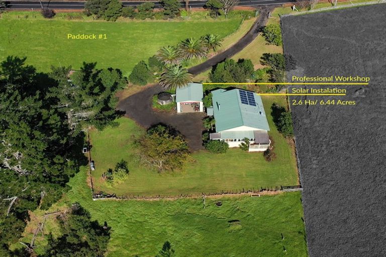 Photo of property in 2442 South Head Road, South Head, Helensville, 0874