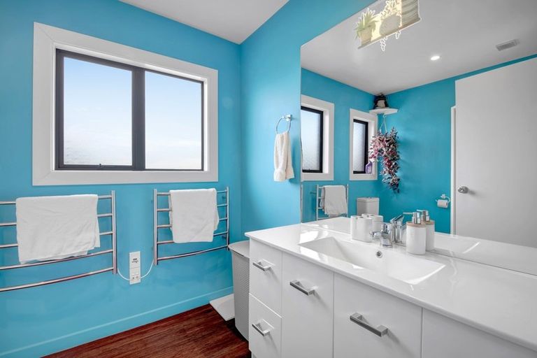 Photo of property in 11a Marriotts Road, North New Brighton, Christchurch, 8083