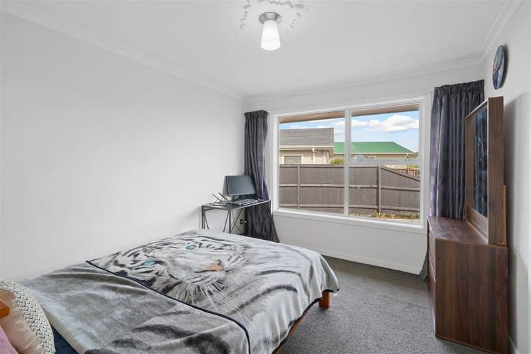 Photo of property in 35 Strathfield Avenue, Dallington, Christchurch, 8061