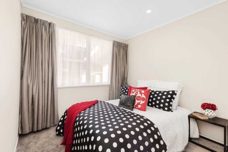 Photo of property in 48b Queens Grove, Hutt Central, Lower Hutt, 5010