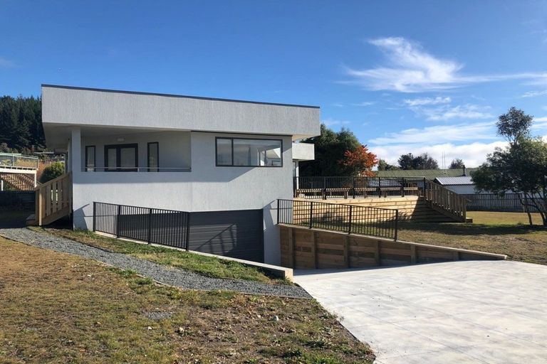 Photo of property in 3 Rowena Crescent, Motuoapa, 3382