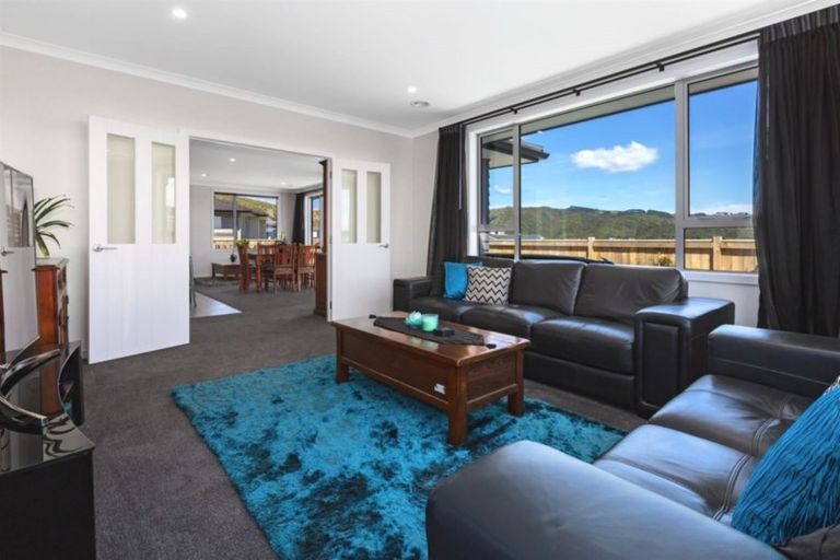 Photo of property in 12 Frances Brown Avenue, Aotea, Porirua, 5024