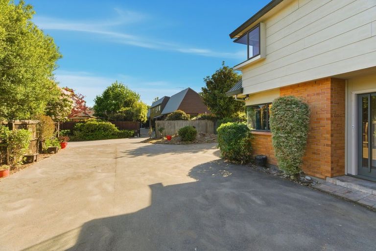 Photo of property in 27 Rubens Place, Burnside, Christchurch, 8053