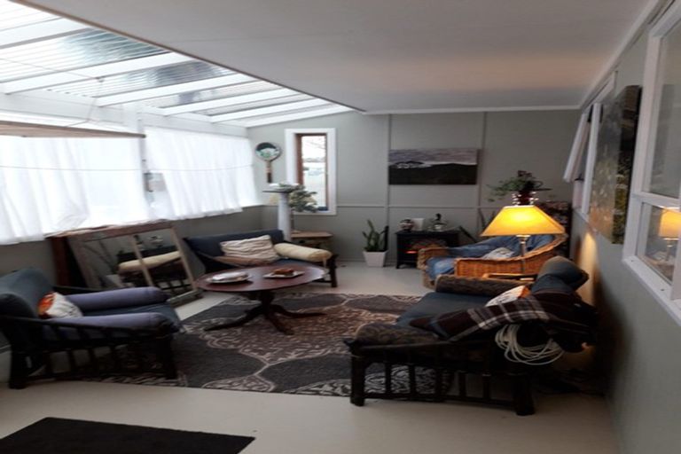 Photo of property in 6 Omata Road, Westown, New Plymouth, 4310