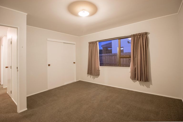 Photo of property in 1b Milton Road, Orewa, 0931