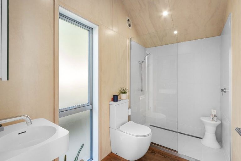 Photo of property in 11 Merlewood Avenue, Cashmere, Christchurch, 8022