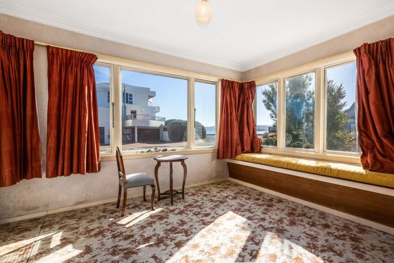 Photo of property in 1 Pukatea Street, Eastbourne, Lower Hutt, 5013