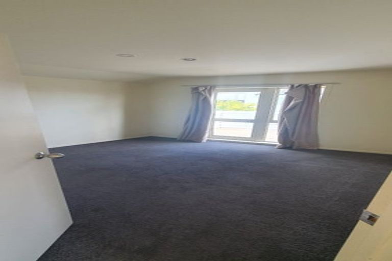 Photo of property in 7/20 Fields Parade, Oteha, Auckland, 0632