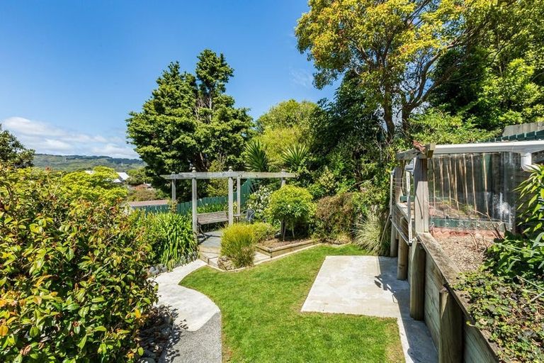 Photo of property in 1/71 Larsen Crescent, Tawa, Wellington, 5028