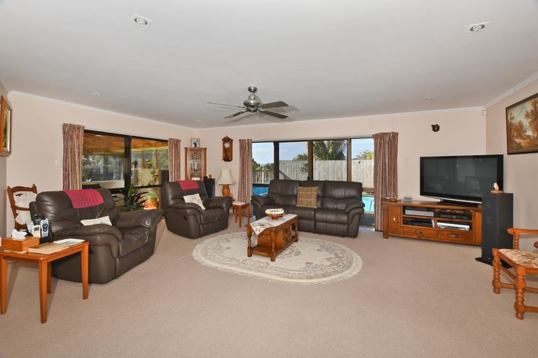 Photo of property in 28 Matarau Road, Matarau, Kamo, 0185