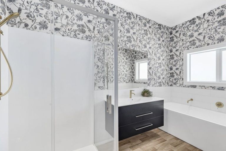 Photo of property in 20 Donegal Street, Cromwell, 9310