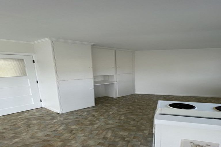 Photo of property in 2/85 Lake Road, Belmont, Auckland, 0622