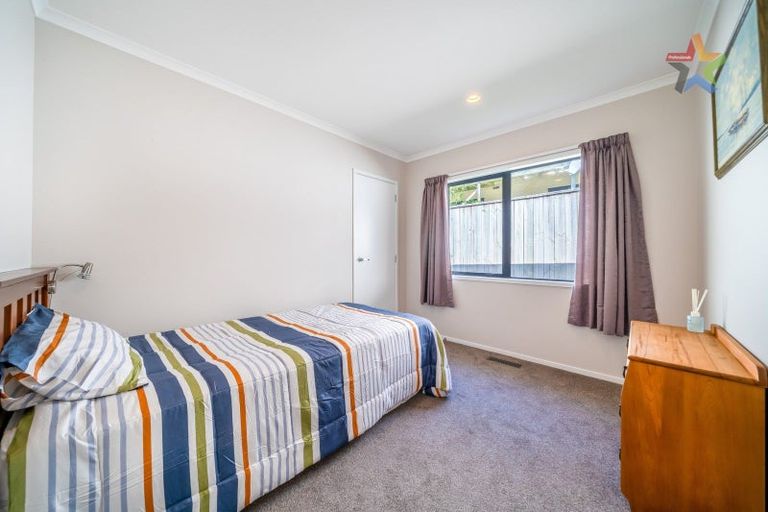 Photo of property in 1a Peel Place, Wainuiomata, Lower Hutt, 5014