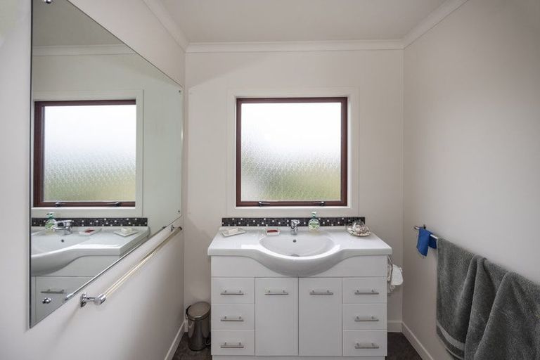 Photo of property in 21 Rees Street, Duntroon, Oamaru, 9494