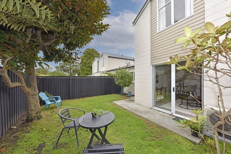 Photo of property in 3/115 Waltham Road, Sydenham, Christchurch, 8023
