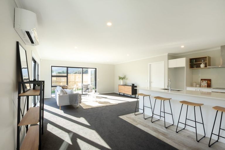 Photo of property in 48 Te Ara O Roimata, Wainuiomata, Lower Hutt, 5014