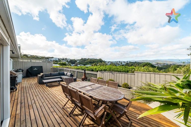 Photo of property in 7 Acacia Avenue, Maungaraki, Lower Hutt, 5010