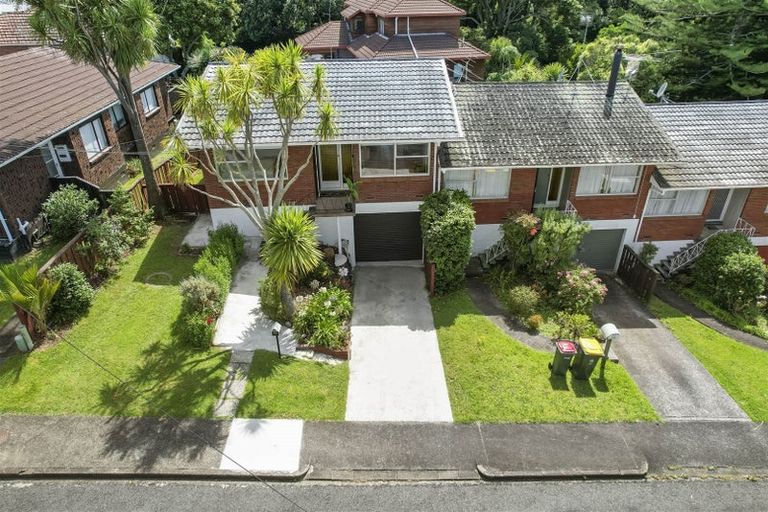 Photo of property in 1/23 Liston Crescent, Cockle Bay, Auckland, 2014