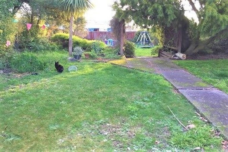 Photo of property in 235 Bower Avenue, North New Brighton, Christchurch, 8083