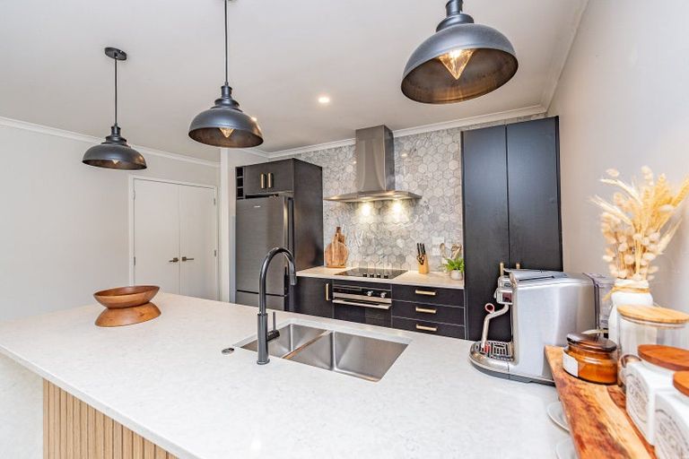 Photo of property in 13 Magnolia Crescent, Tawhero, Whanganui, 4501